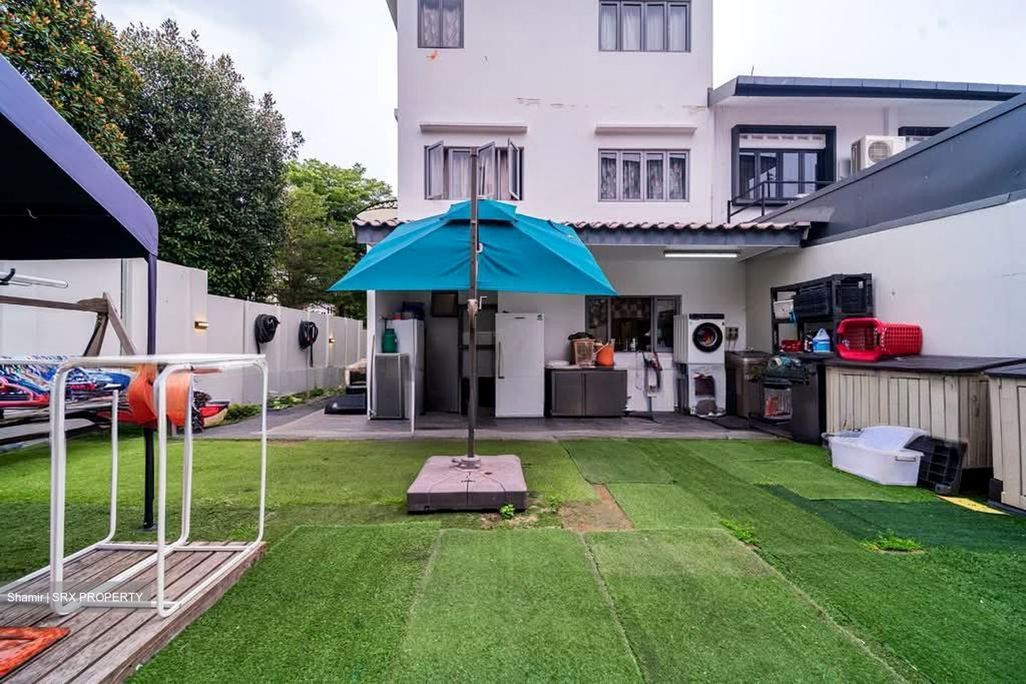 Peakview Estate (D16), Semi-Detached #556844061